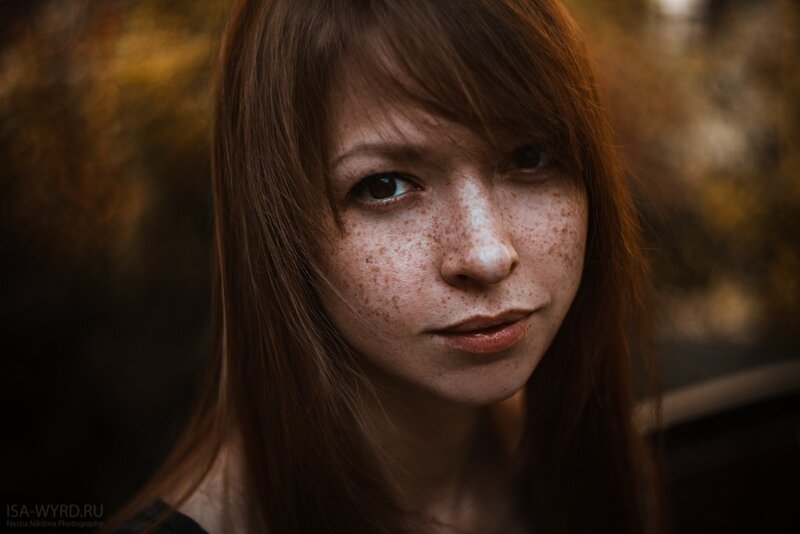 Woman with Freckles — Brown, Natural, Autumn