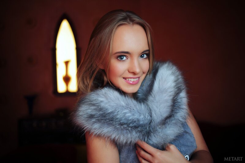 woman with fur stole