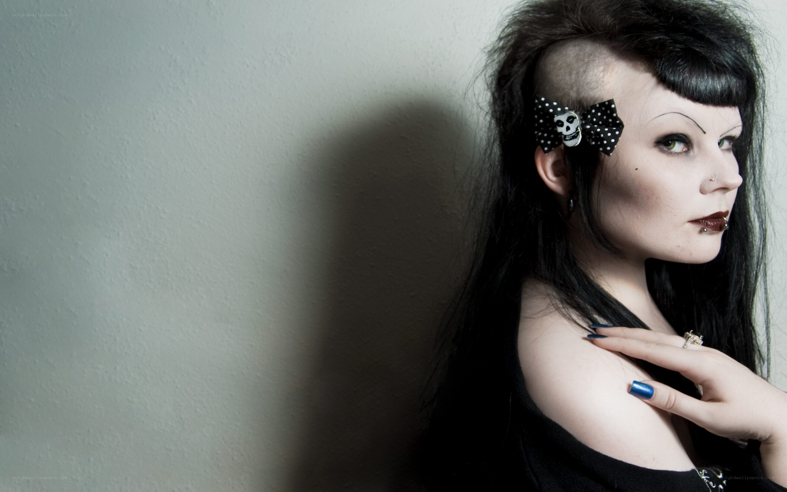 woman with goth style