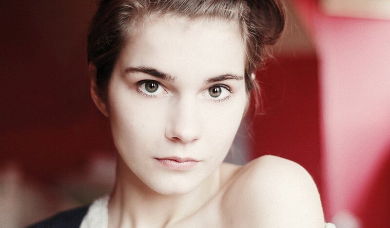 woman with green eyes