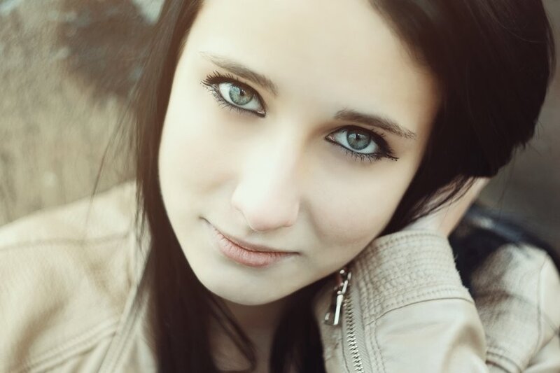 woman with green eyes