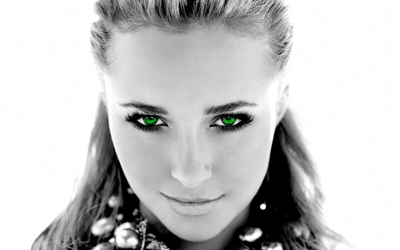 woman with green eyes