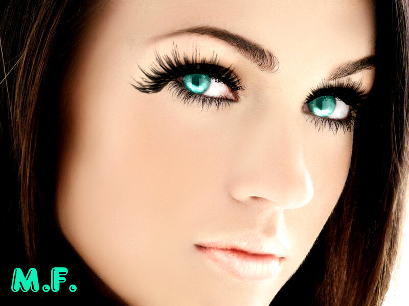 woman with green eyes