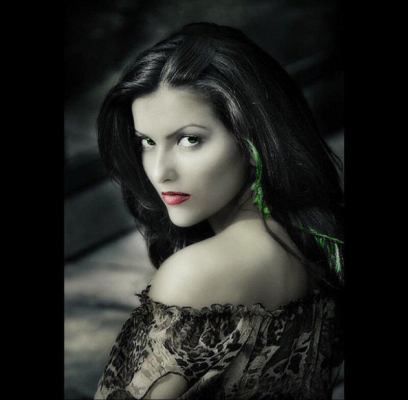 woman with green eyes