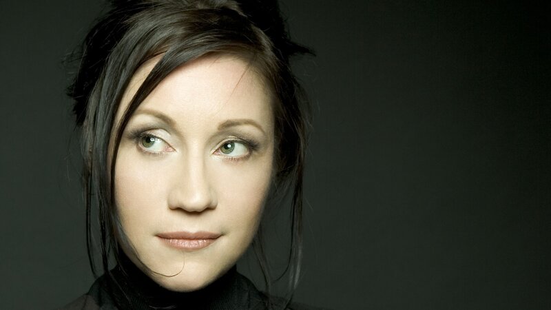 woman with green eyes