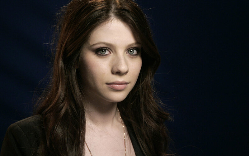 woman with green eyes