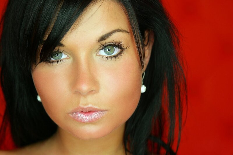woman with green eyes