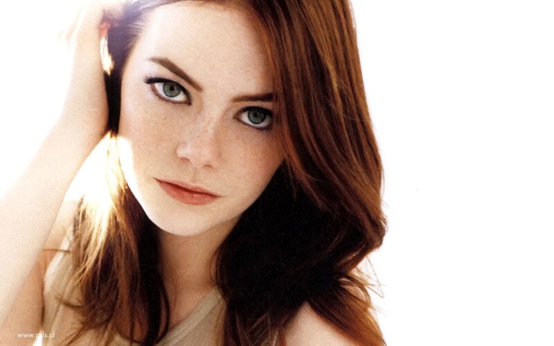 woman with green eyes