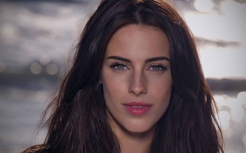 woman with green eyes