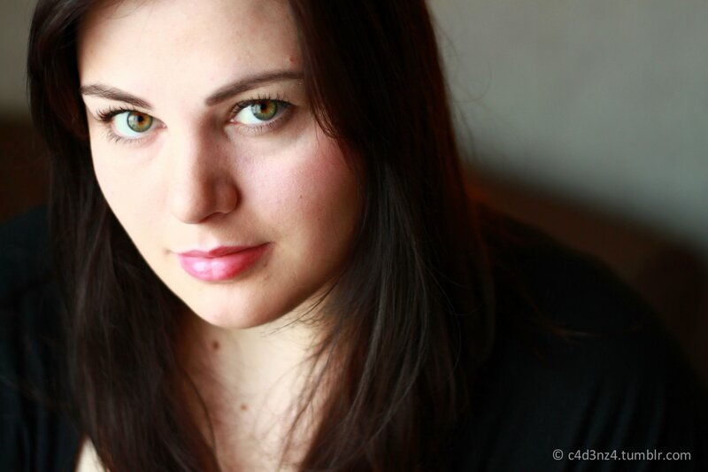 woman with green eyes