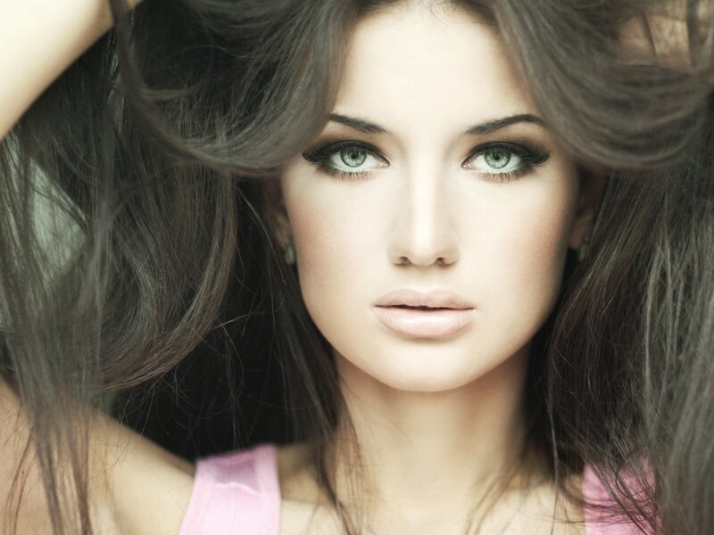 woman with green eyes and dark hair