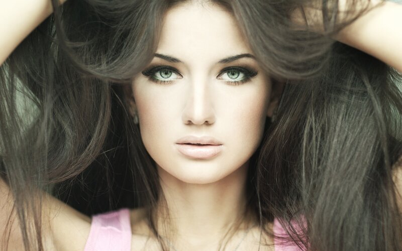 woman with green eyes and dark hair