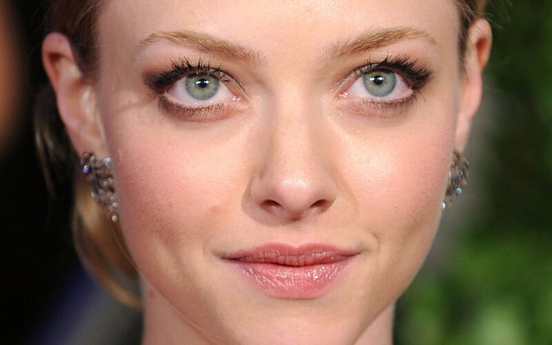 Woman with Green Eyes — Neutral, Photograph, Earrings