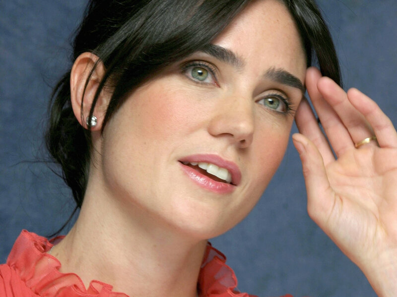 woman with green eyes smiling