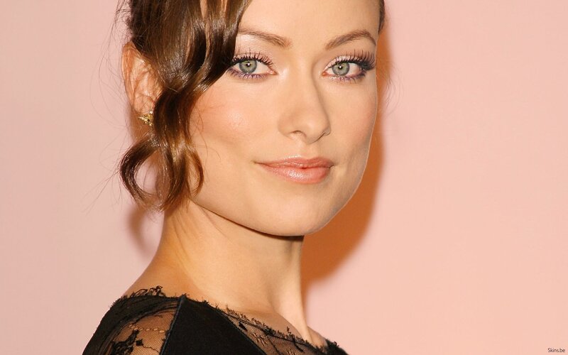 woman with green eyes smiling
