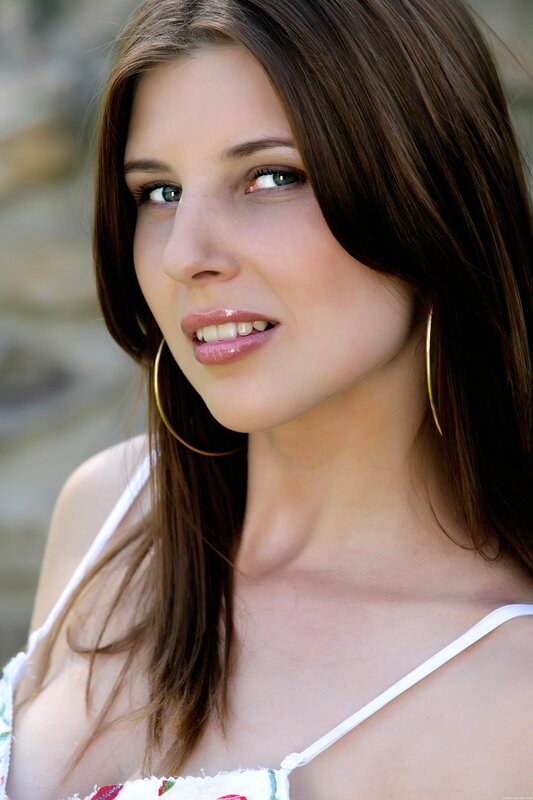 woman with green eyes smiling