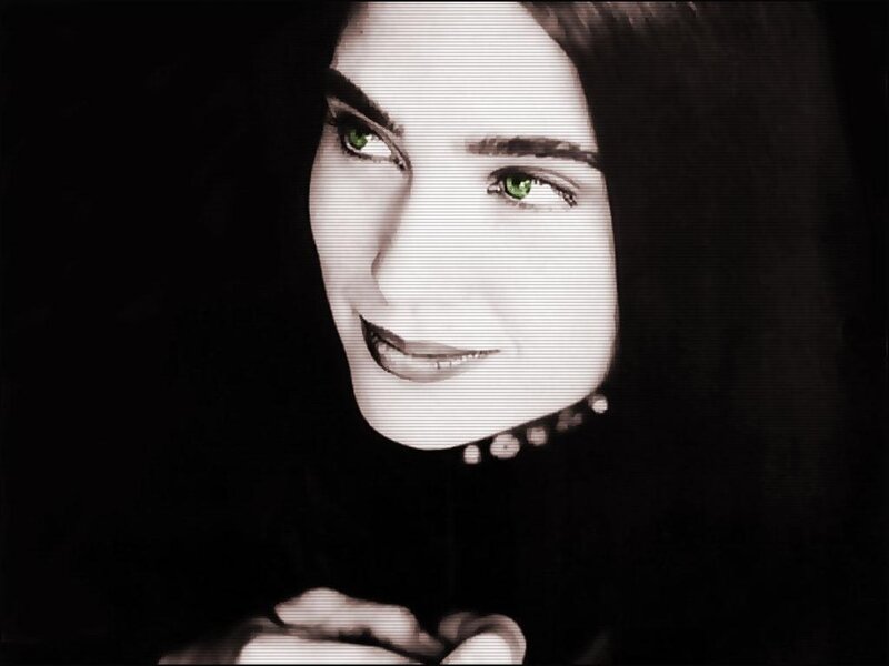woman with green eyes smiling