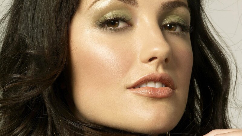 woman with green eyeshadow