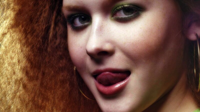 woman with green eyeshadow