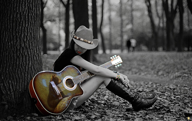 Woman with Guitar — Brown, Melancholic