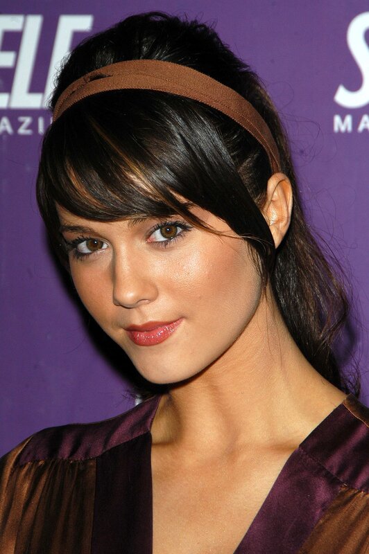 woman with headband at event