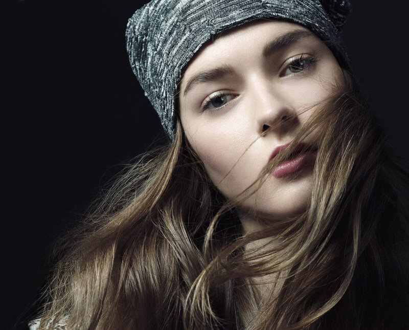 Woman with Headband — Black, Dramatic