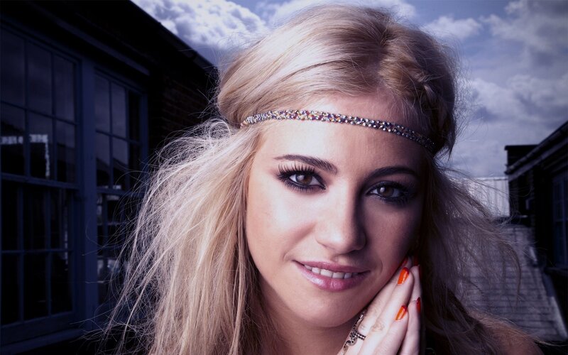 Woman with Headband — Blonde, Dramatic