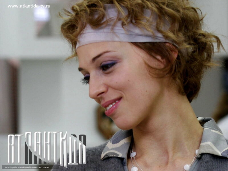 Woman with Headband — Gray