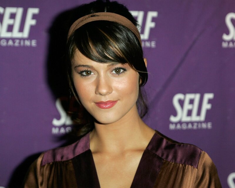 Woman with Headband — Purple
