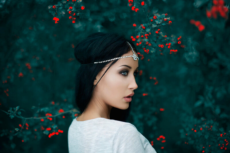Woman with Headband — Teal