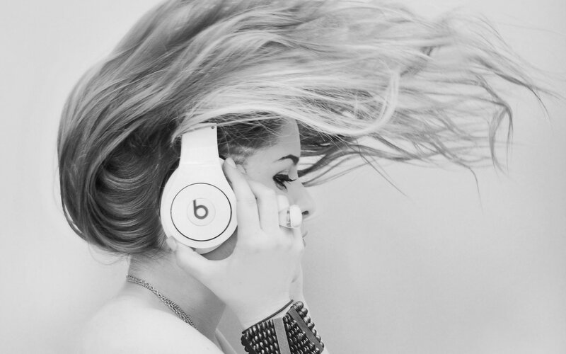 Woman with Headphones — Black, Dynamic