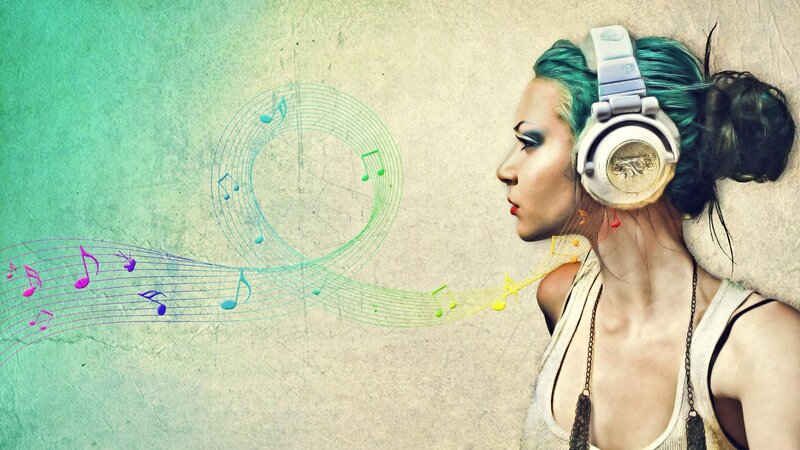 Woman with Headphones — Green, Calm