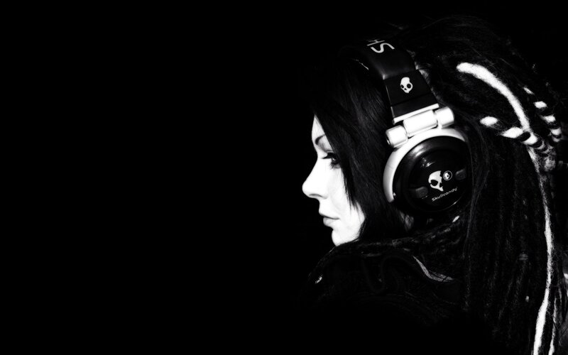 woman with headphones in profile