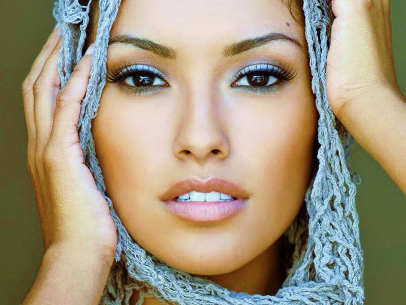 Woman with Headscarf — Gray