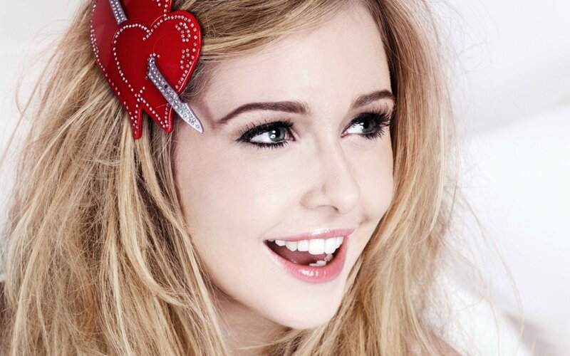 Woman with Heart Hair Clip — Red, Playful