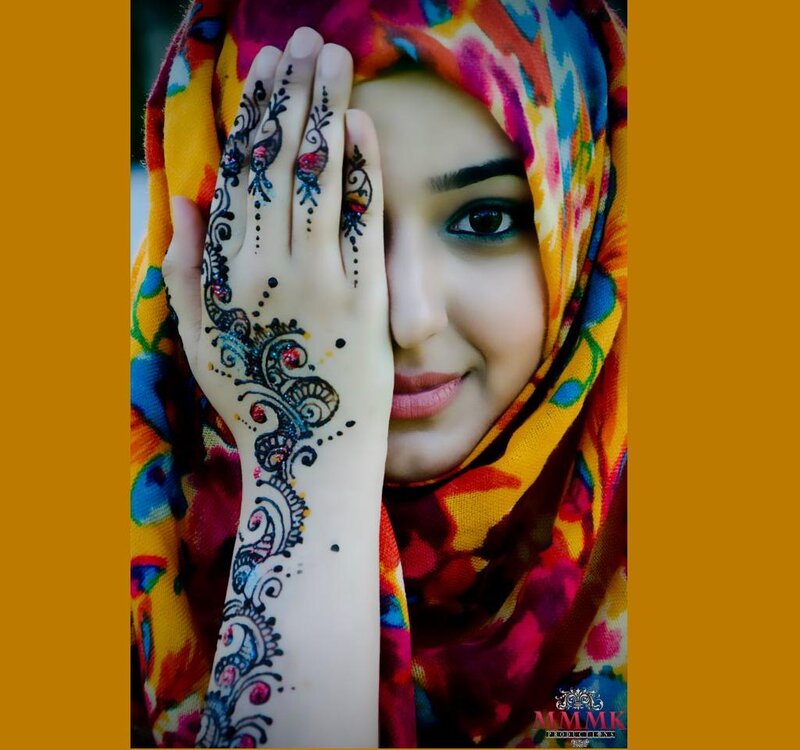 Woman with Henna Tattoo — Yellow