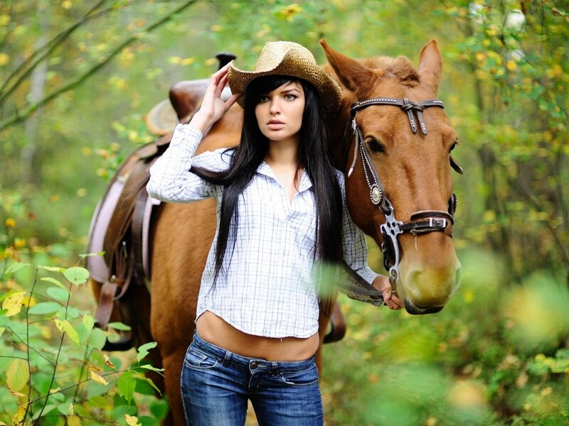 Woman with Horse — Brown, Natural