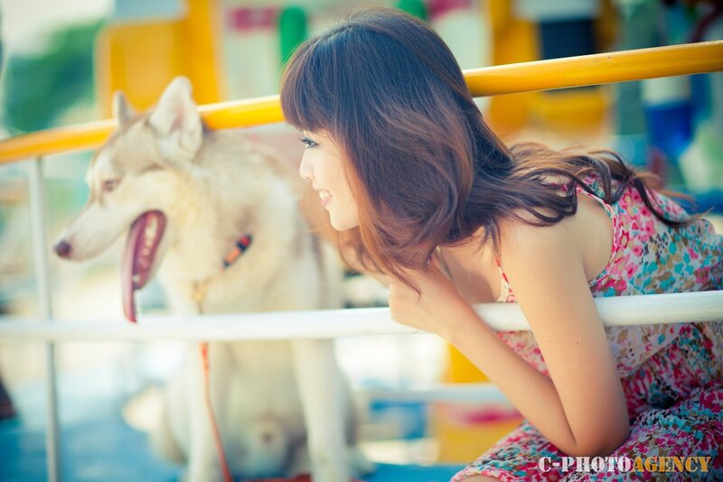 woman with husky dog