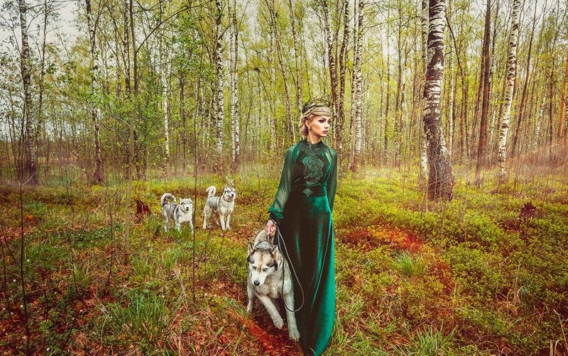 Woman with Husky Dogs — Green