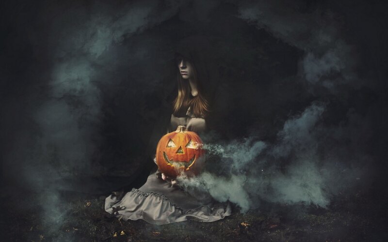 Woman with Jack-o-lantern — Black
