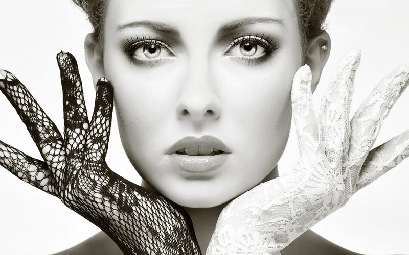 Woman with Lace Gloves — Black