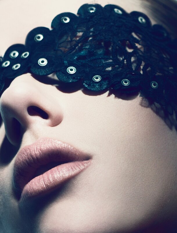 woman with lace mask