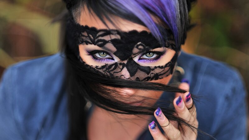 woman with lace mask and purple hair