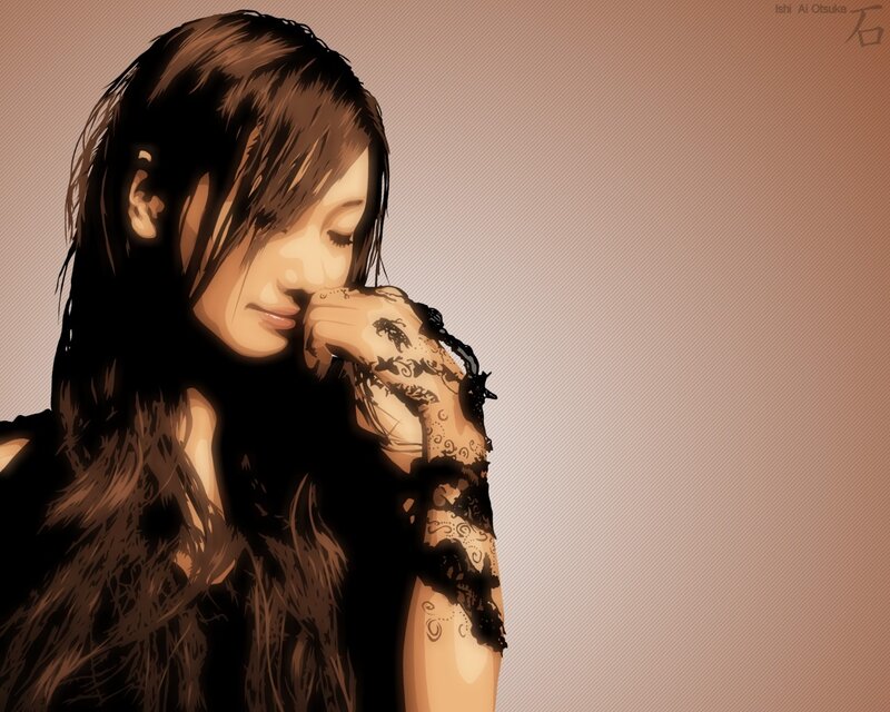 woman with lace sleeve