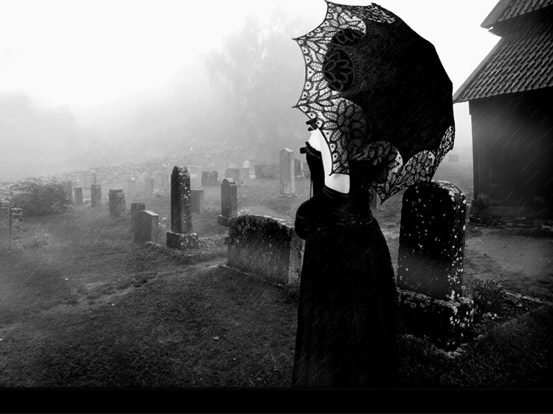 Woman with Lace Umbrella — Black