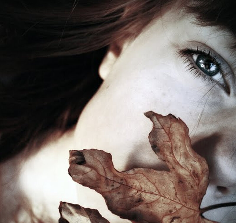 Woman with Leaf — Brown