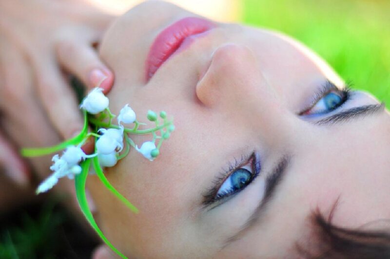 Woman with Lily of the Valley — Green