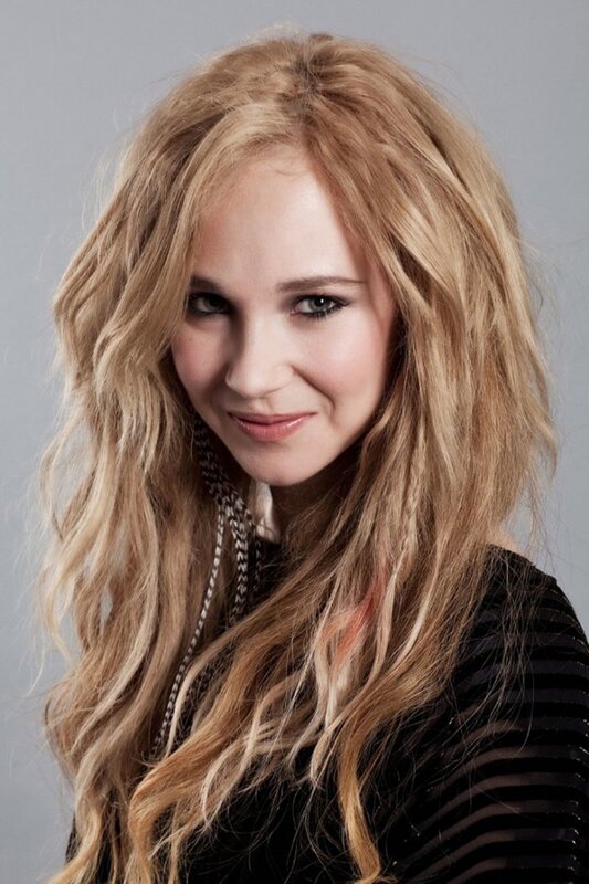 woman with long blonde hair