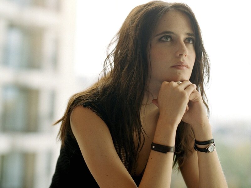 woman with long brown hair