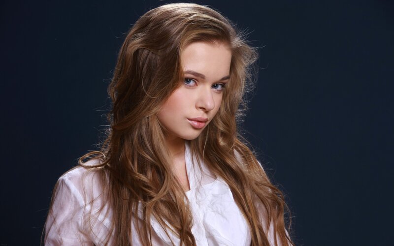 woman with long brown hair